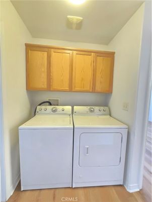 Interior, Utility Closets, Washer, Wood Texture Flooring