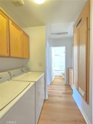 Interior, Washer, Wood Texture Flooring