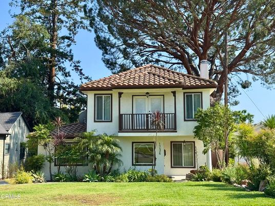 Backyard, Exterior, Facade, Mediterranean