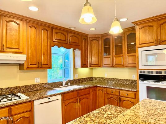 Interior, Kitchen, Pendant Lights, Recessed Lighting