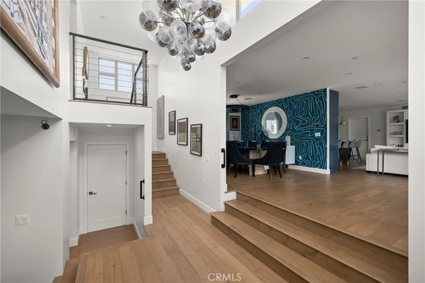 Chandelier, Dining room, Interior, Recessed Lighting, Wood Texture Flooring