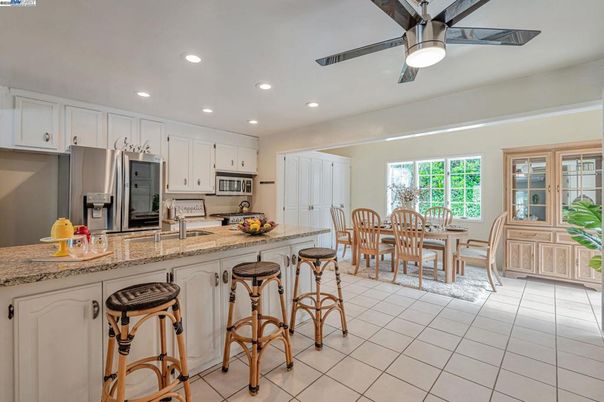 Dining room, Interior, Kitchen, Recessed Lighting, Stainless Steel Appliances