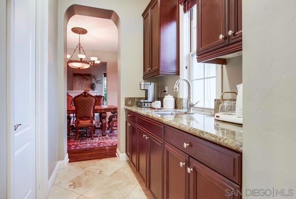 Chandelier, Dining room, Interior, Kitchen