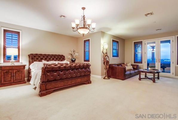 Chandelier, Interior, Living room