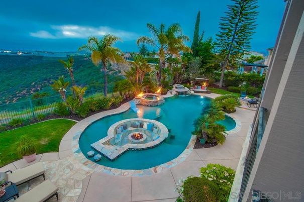 Exterior, Pool, Water