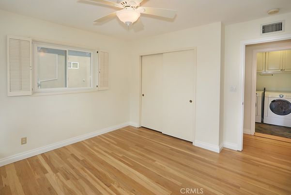 Empty room, Interior, Washer, Wood Texture Flooring