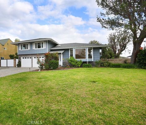 Attached, Backyard, Exterior, Facade, Split Level