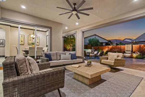 Dining room, Exterior, Living room, Recessed Lighting