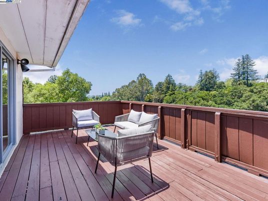 Exterior, Wood Texture Flooring