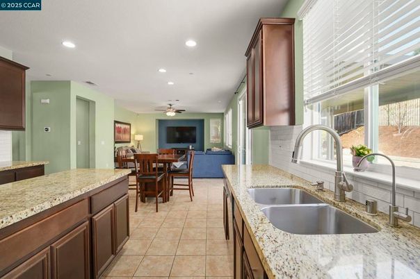Dining room, Interior, Kitchen, Recessed Lighting