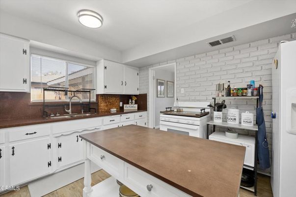 Interior, Kitchen, Wood Texture Flooring