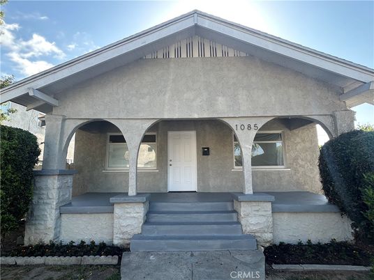 Exterior, Facade, None