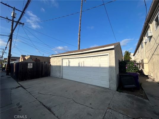 Detached Garage, Exterior