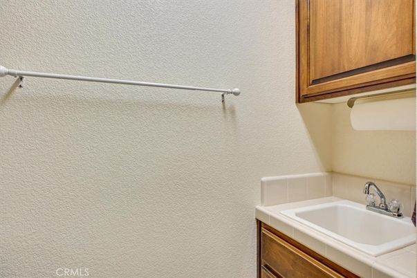 Bathroom, Interior, Tile Countertops