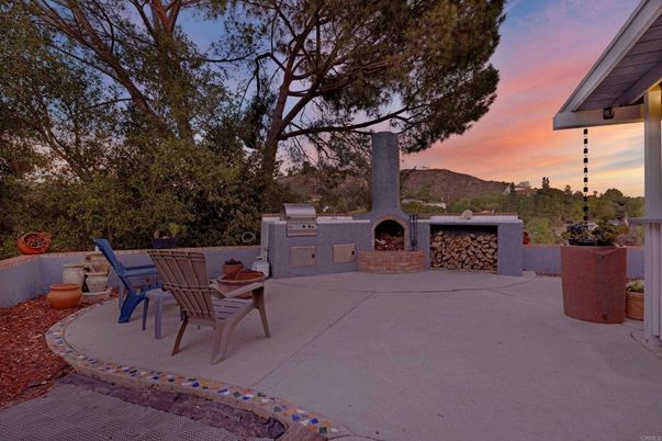 Exterior, Fireplace