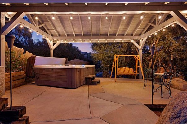Exterior, Hot Tub