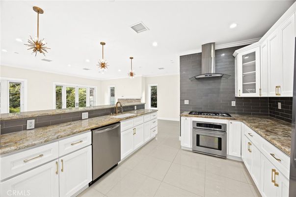 Interior, Kitchen, Pendant Lights, Recessed Lighting, Stainless Steel Appliances