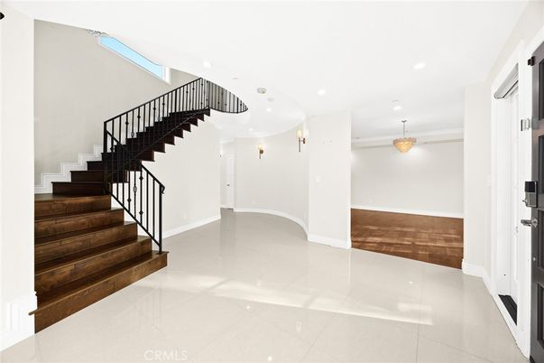 Interior, Pendant Lights, Recessed Lighting, Wood Texture Flooring