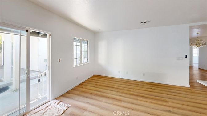 Chandelier, Empty room, Interior, Wood Texture Flooring