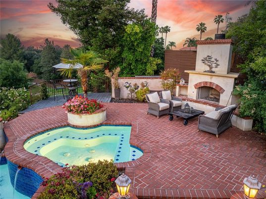 Exterior, Fireplace, Pool