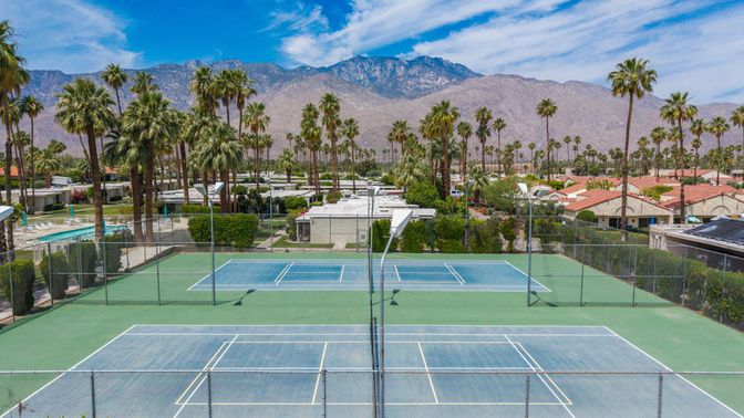 Exterior, Tennis Courts