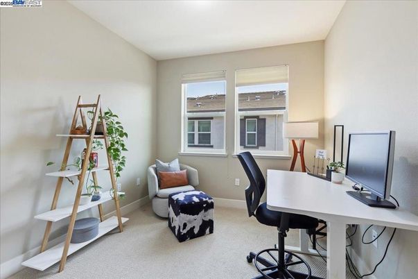 Home Office, Interior