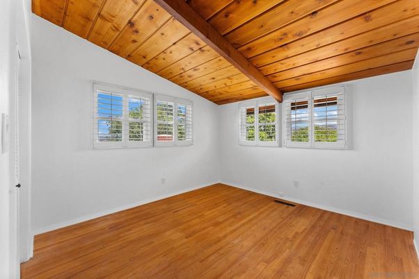 Empty room, Interior, Wooden Beams, Wooden Ceilings, Wood Texture Flooring
