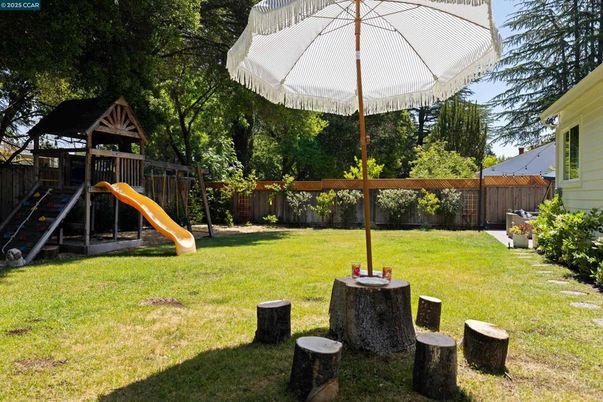 Backyard, Exterior, Playground
