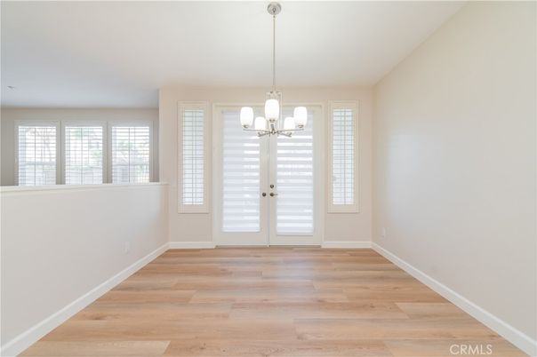 Chandelier, Empty room, Interior, Pendant Lights, Wood Texture Flooring