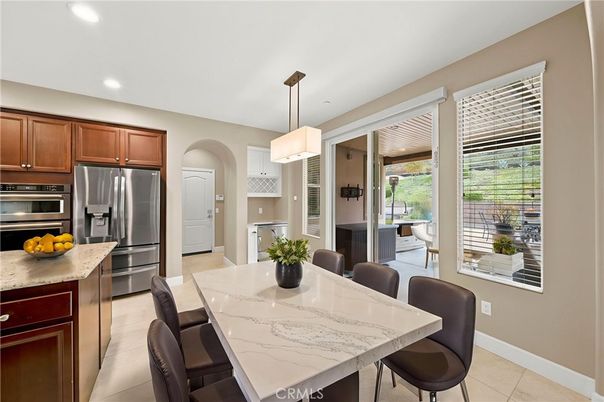 Dining room, Interior, Kitchen, Pendant Lights, Recessed Lighting, Stainless Steel Appliances