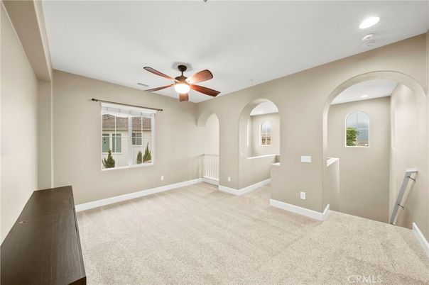 Empty room, Interior, Recessed Lighting