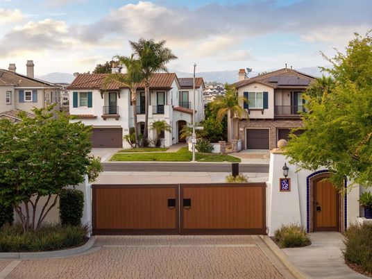Attached, Exterior, Facade, Solar Panels, Mediterranean