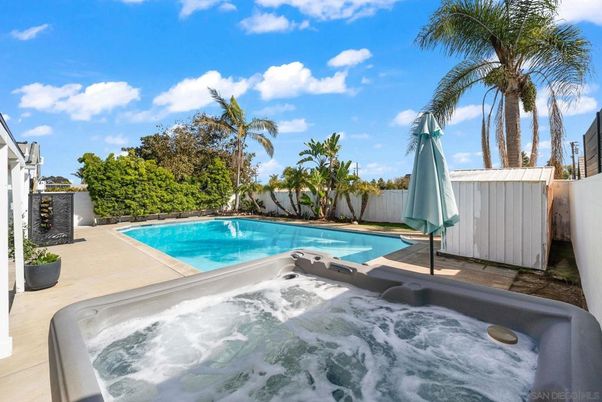 Exterior, Hot Tub, Pool