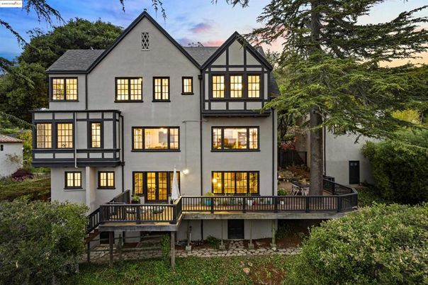 Exterior, Facade, Tudor Revival