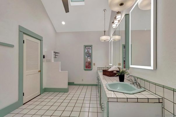 Bathroom, Interior, Recessed Lighting, Tile Countertops
