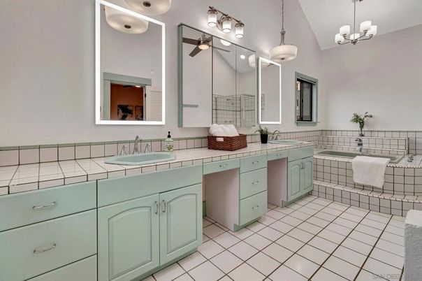 Bathroom, Interior, Pendant Lights, Tile Countertops