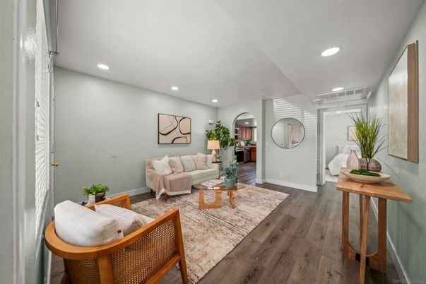 Interior, Living room, Recessed Lighting, Wood Texture Flooring