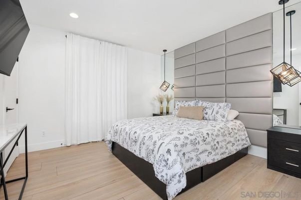 Bedroom, Interior, Pendant Lights, Recessed Lighting, Wood Texture Flooring