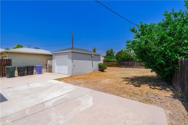 Backyard, Detached Garage, Exterior