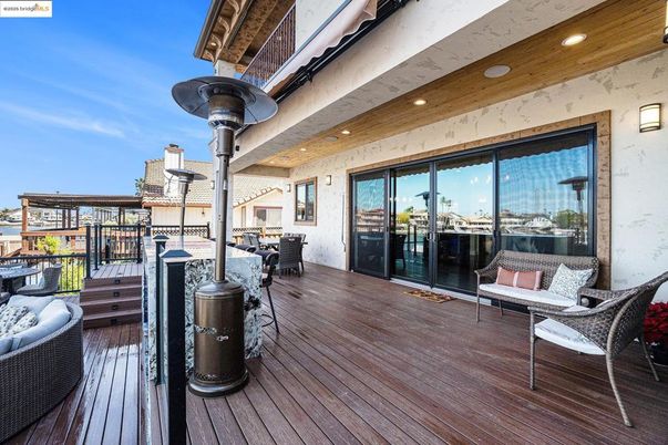 Exterior, Wood Texture Flooring