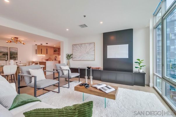 Dining room, Interior, Kitchen, Living room, Pendant Lights, Recessed Lighting