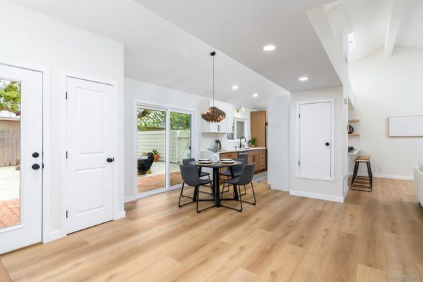 Dining room, Interior, Kitchen, Pendant Lights, Recessed Lighting, Wood Texture Flooring