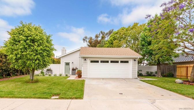 Backyard, Detached Garage, Exterior