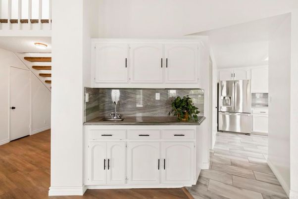 Interior, Kitchen, Stainless Steel Appliances, Wood Texture Flooring