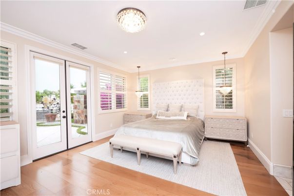 Bedroom, Interior, Pendant Lights, Recessed Lighting, Wood Texture Flooring