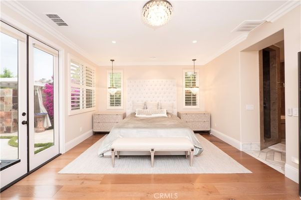 Bedroom, Interior, Pendant Lights, Recessed Lighting, Wood Texture Flooring