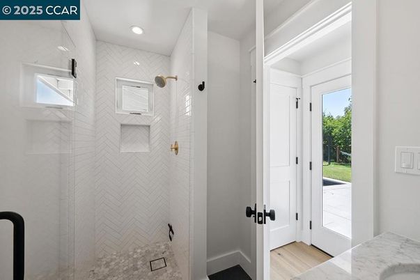 Bathroom, Interior, Recessed Lighting, Wood Texture Flooring