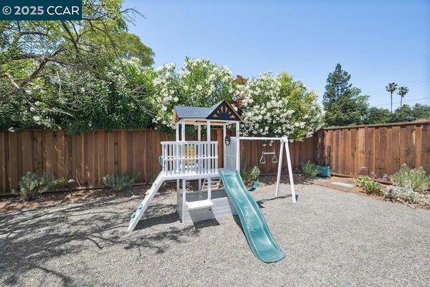Backyard, Exterior, Playground