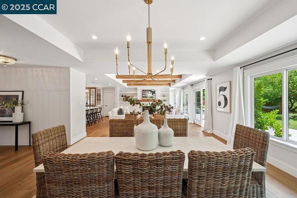 Chandelier, Dining room, Interior, Living room, Pendant Lights, Recessed Lighting, Wood Texture Flooring