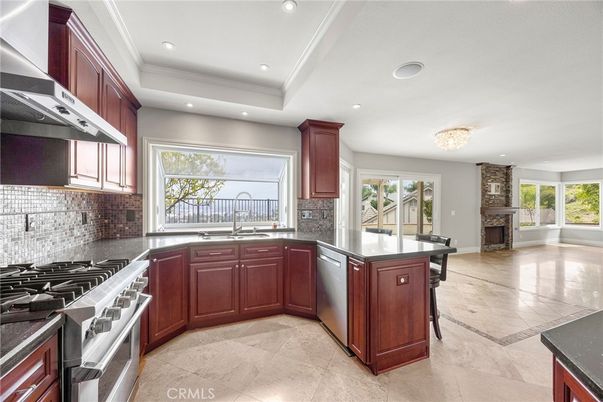 Chandelier, Interior, Kitchen, Recessed Lighting, Stainless Steel Appliances